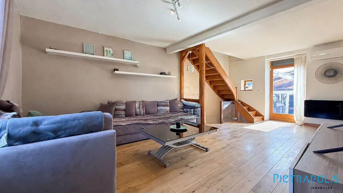 Maison 126 m² à Taluyers  - photo 4