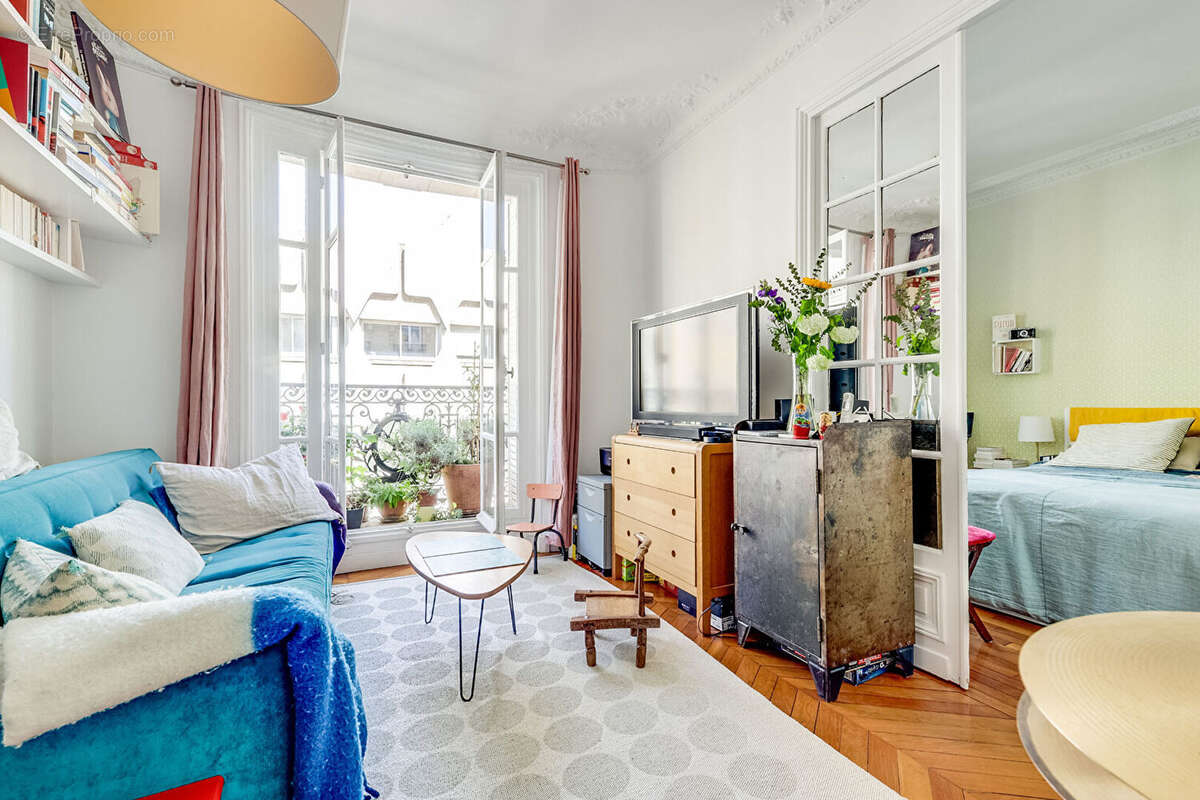 Appartement à PARIS-17E