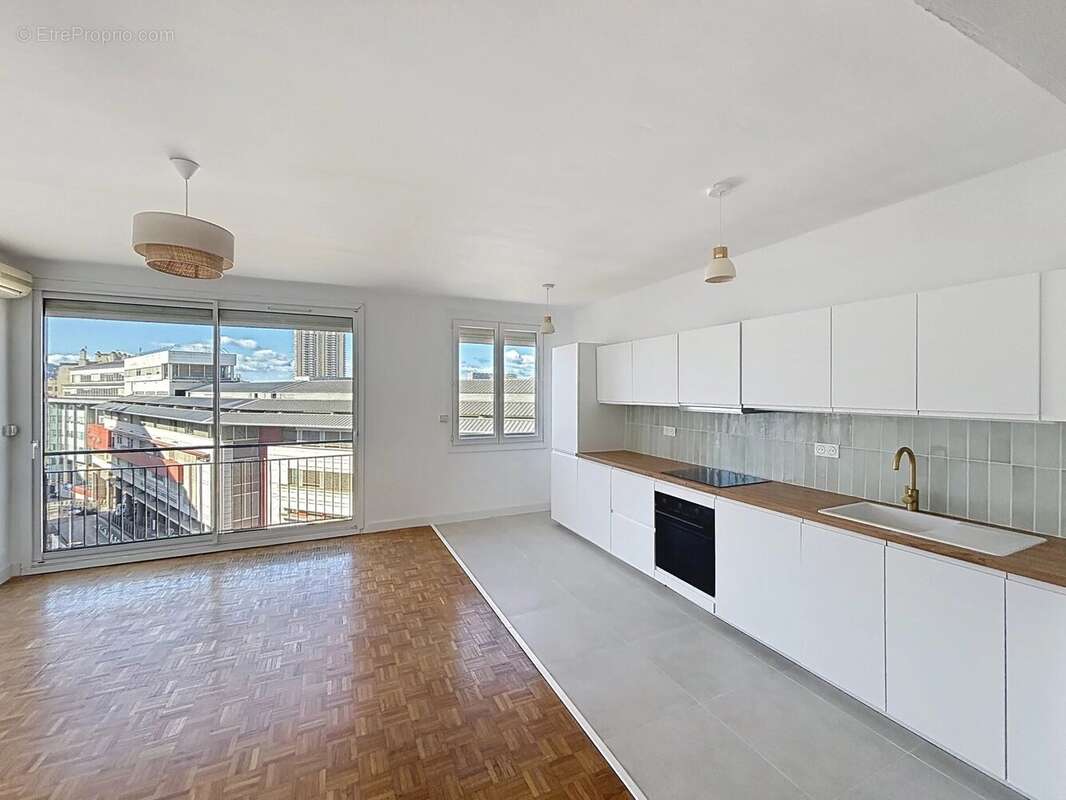 Appartement à MARSEILLE-8E