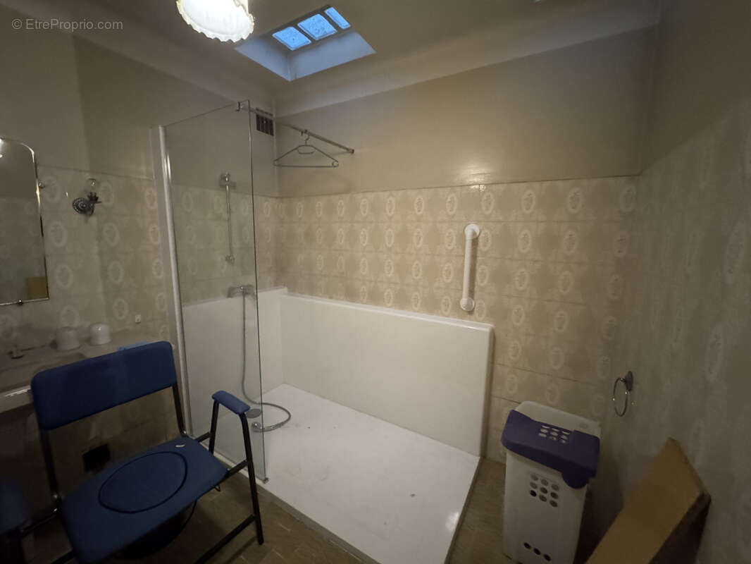 Maison à PERNES-LES-FONTAINES