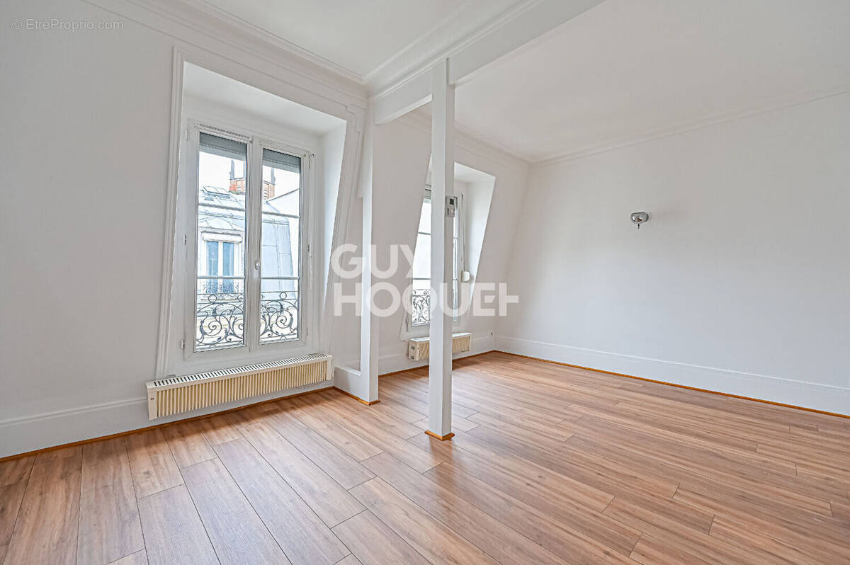 Appartement à PARIS-12E