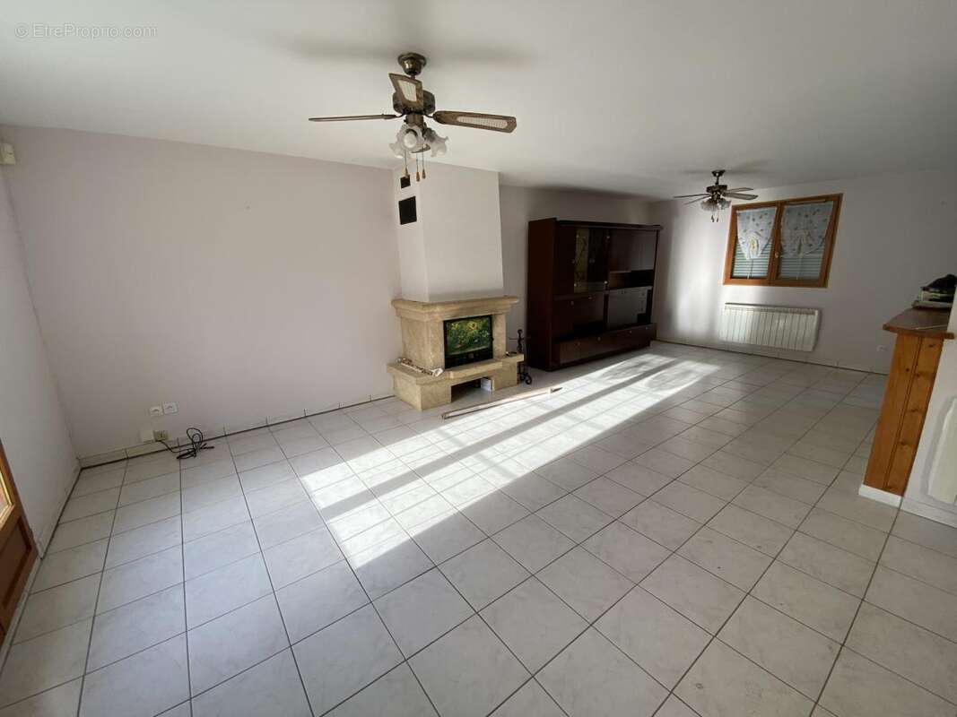 Maison à LA CROIX-SAINT-LEUFROY