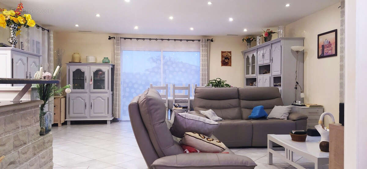 Maison à HAUTERIVES