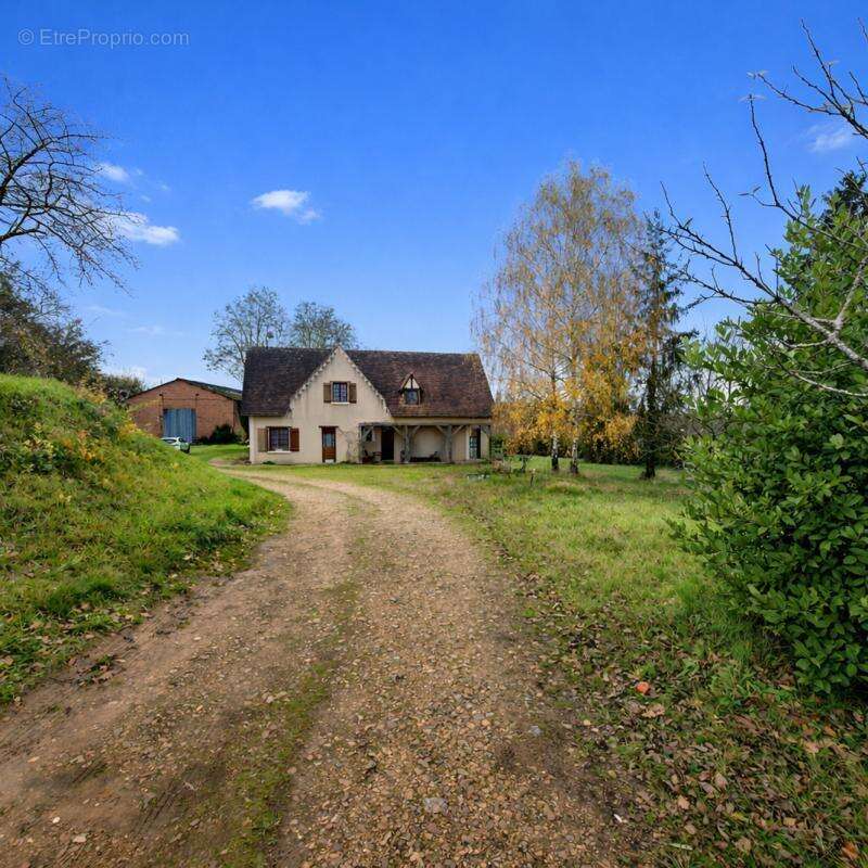 Maison à NEUILLE-PONT-PIERRE