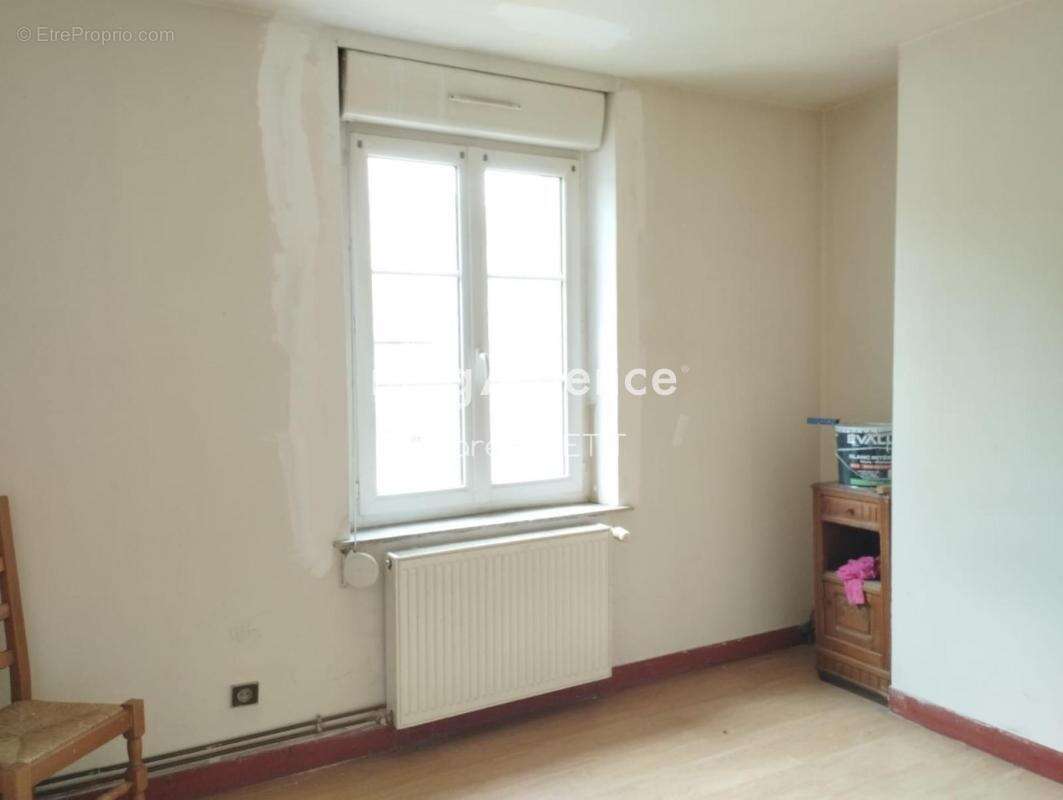Appartement à AUNEUIL