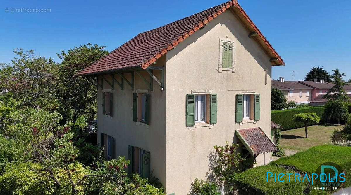 Maison à VONNAS