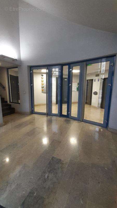 Commerce à CALUIRE-ET-CUIRE