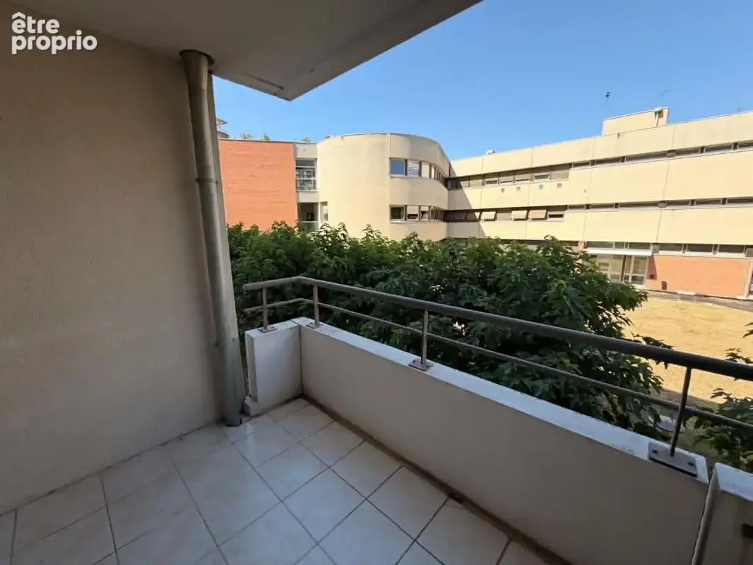 T1 bis rénové de 34 m2 avec terrasse et parking — Toulouse Côte Pavée - Port Saint Sauveur - photo 7