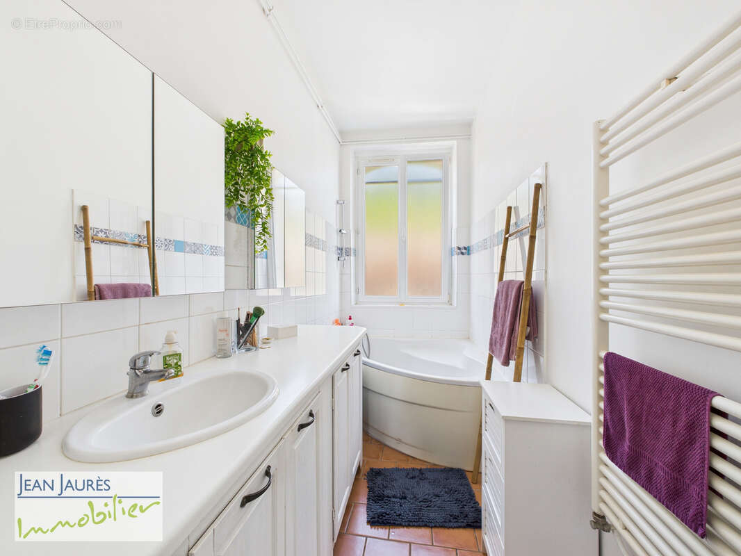 Appartement à SAINT-JULIEN-LES-VILLAS