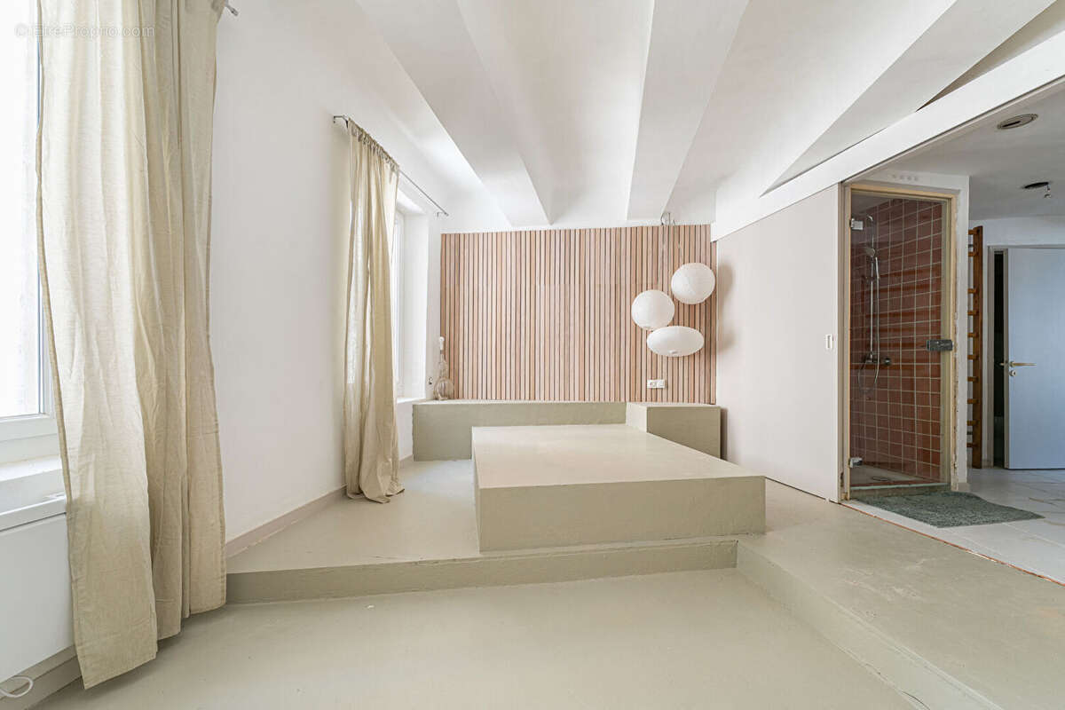 Appartement à MARSEILLE-1E
