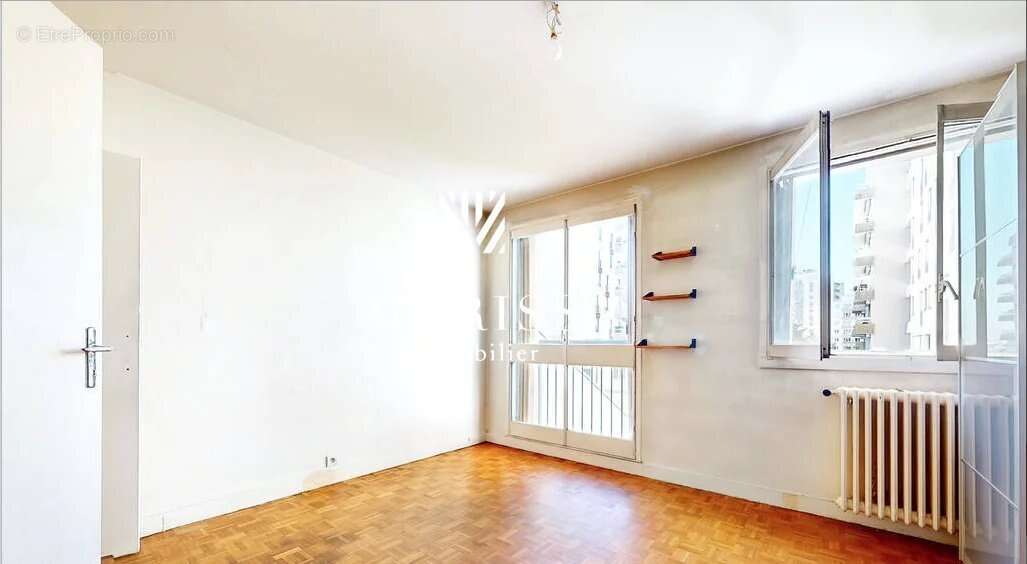 Appartement à CHARENTON-LE-PONT