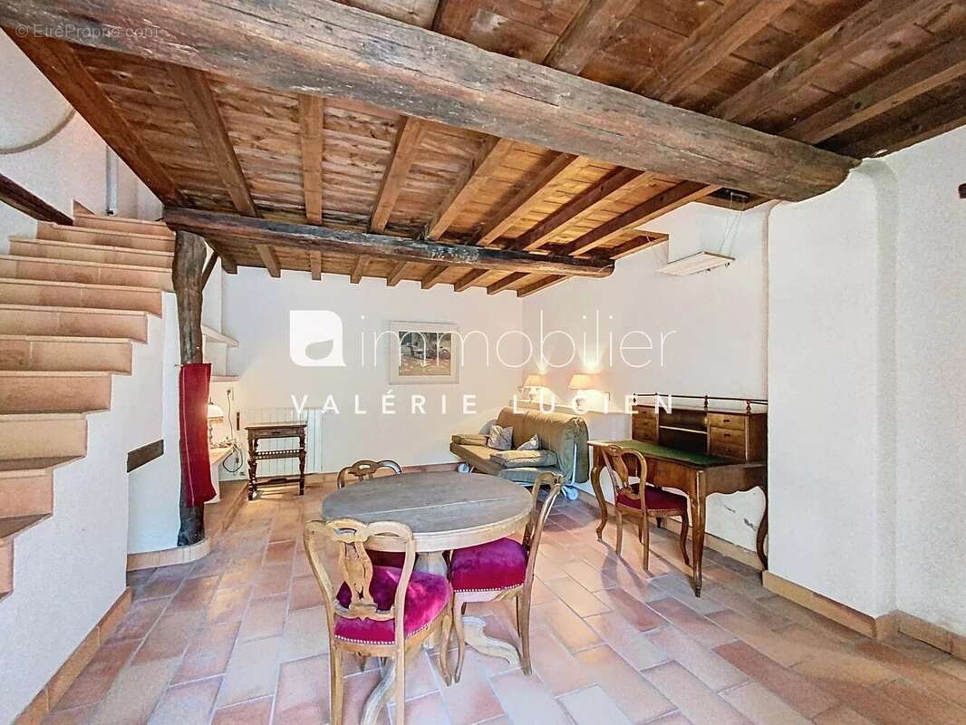 Maison de charme à faire renaître - photo 3