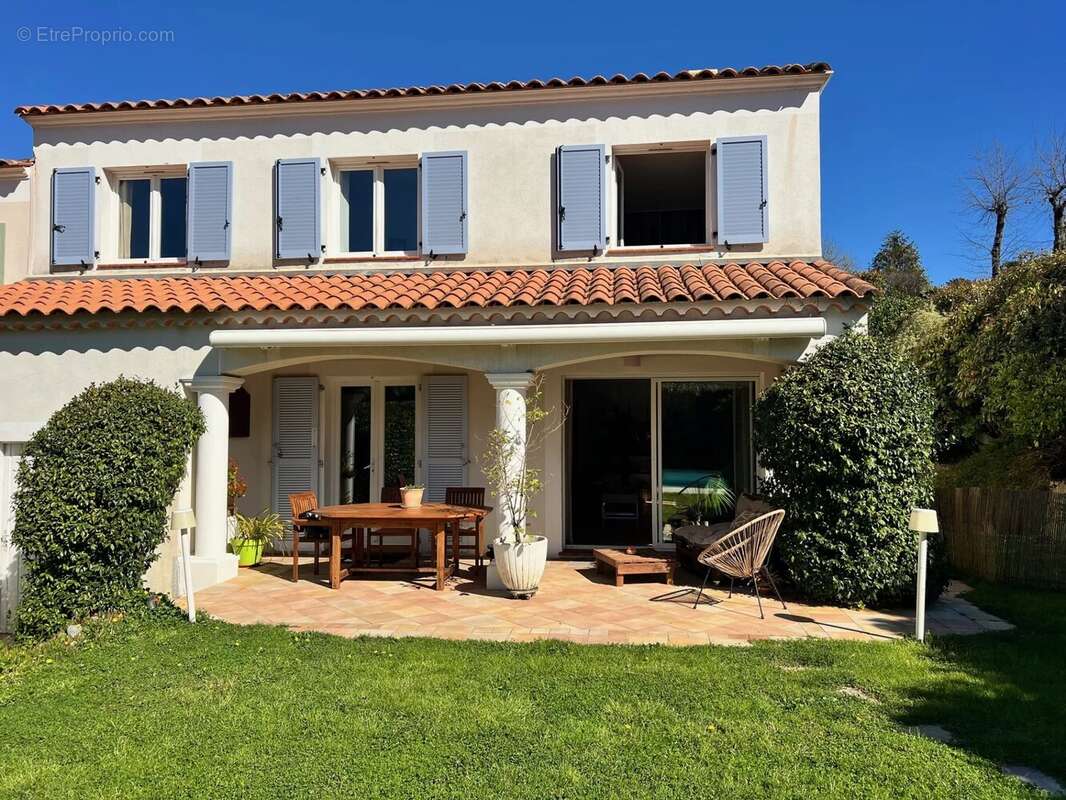 Maison à CAGNES-SUR-MER