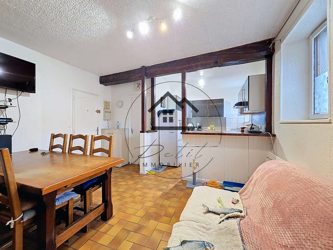 Appartement à MOUY