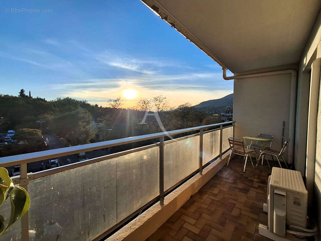 Appartement à VENCE