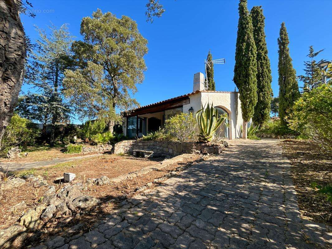 Maison à FREJUS