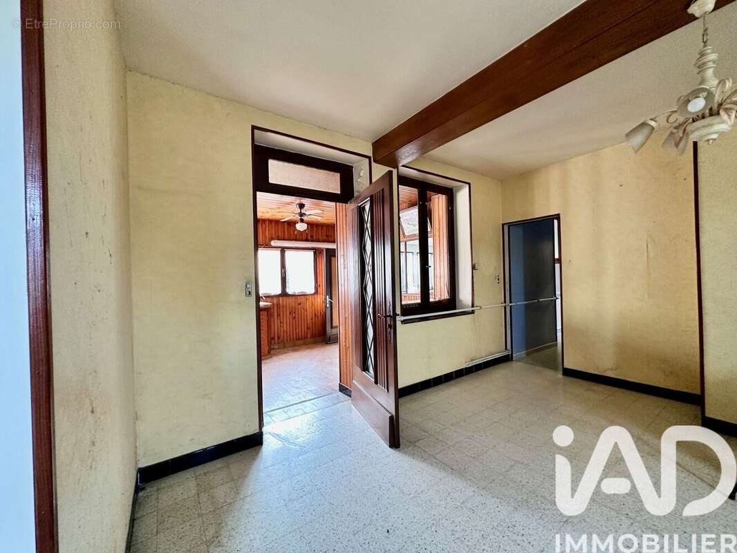 Maison 152 m² à Monceaux  - photo 2