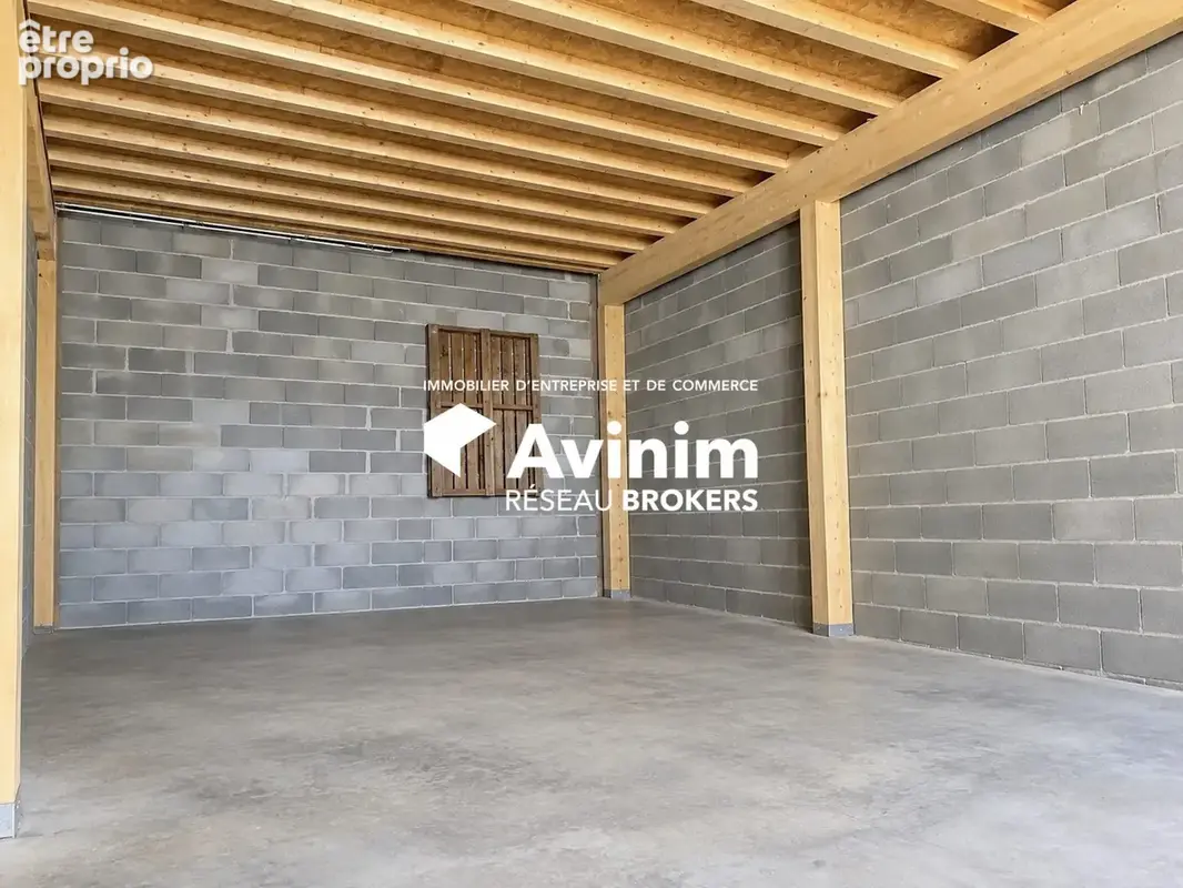 Commerce 270 m² à vendre à Montauroux (83440) - photo 2