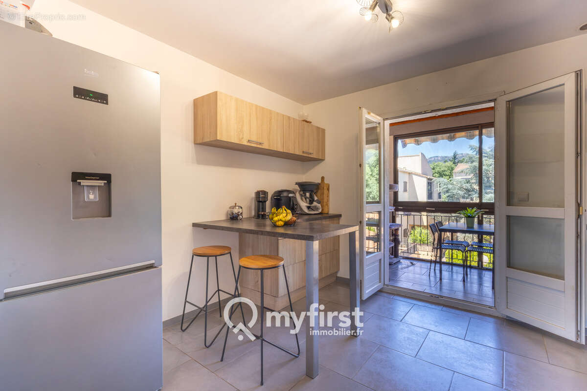 Appartement à OLLIOULES