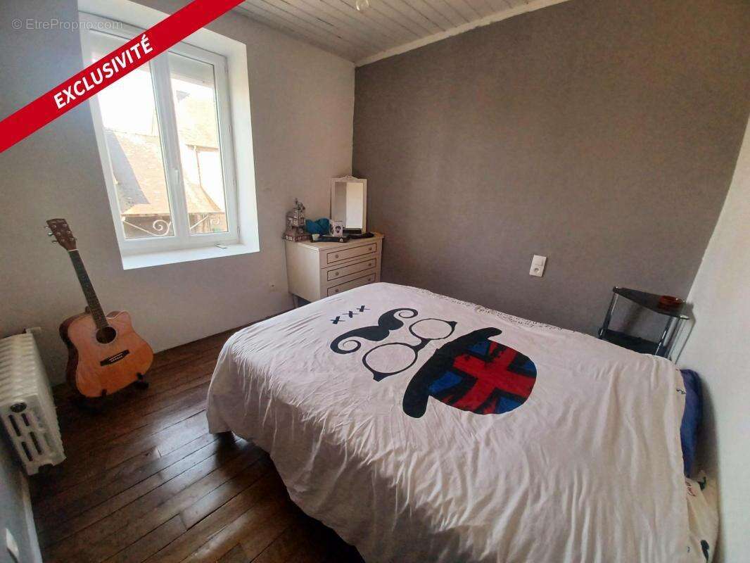 Maison à SAINT-CHRISTOPHE-DES-BOIS