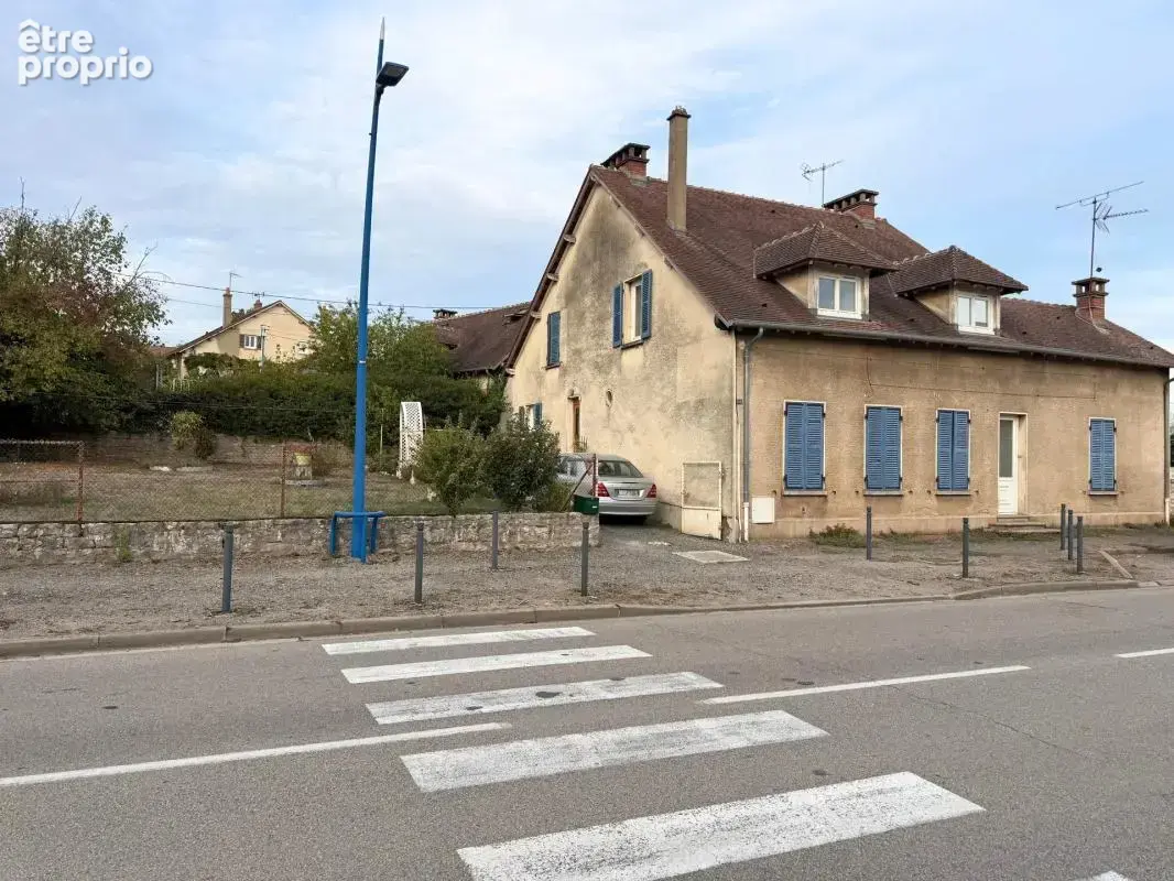 Maison de 8 pièces de 200 m² à Saint-Léger-des-Vignes - photo 12