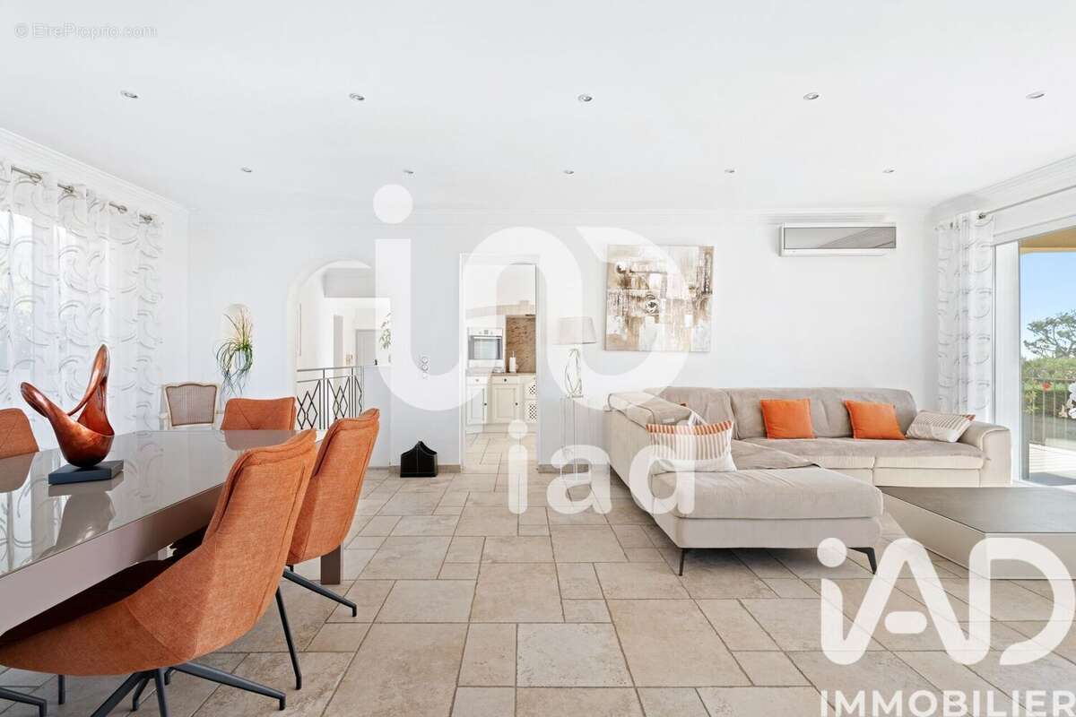 Photo 9 - Maison à SAINT-LAURENT-DU-VAR