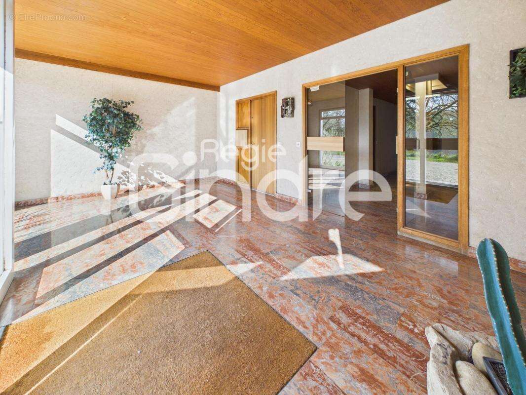 Appartement à TASSIN-LA-DEMI-LUNE