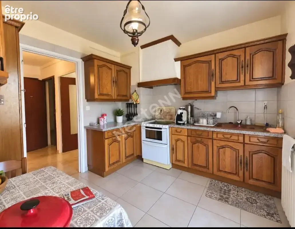 Appartement Hyères - T4 - 80 m2 - Stationnement - Cave - photo 2