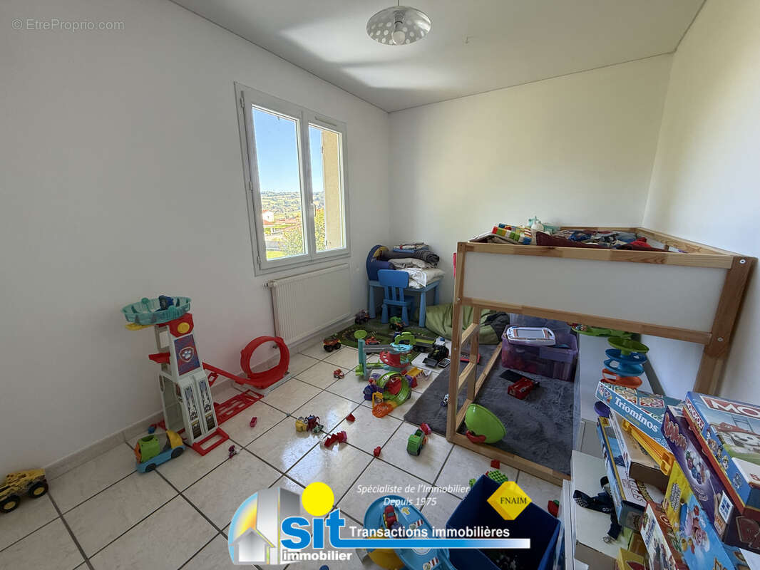 Villa100m2 habitables avec piscine - CHONAS L'AMBALLAN - photo 13