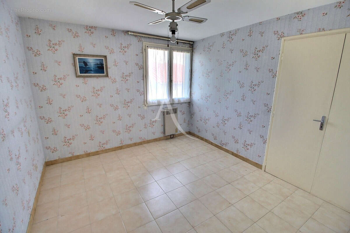 Maison familiale à fort potentiel développant 142 m²  avec 5 chambres sur terrain 3 faces au calme - photo 13