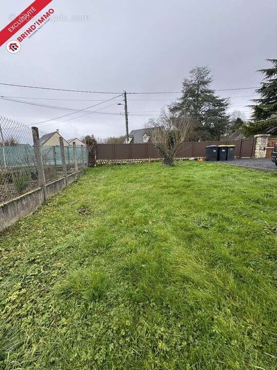 Terrain à MEREVILLE