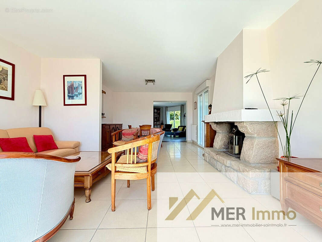 CANCALE - Maison d'exception avec vue sur la baie, 5 chambres, piscine chauffée, multiples terrasses - photo 2