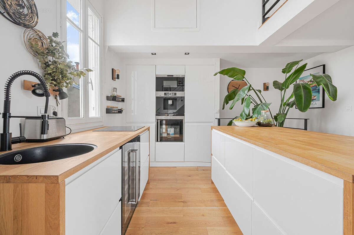 Appartement à PARIS-14E