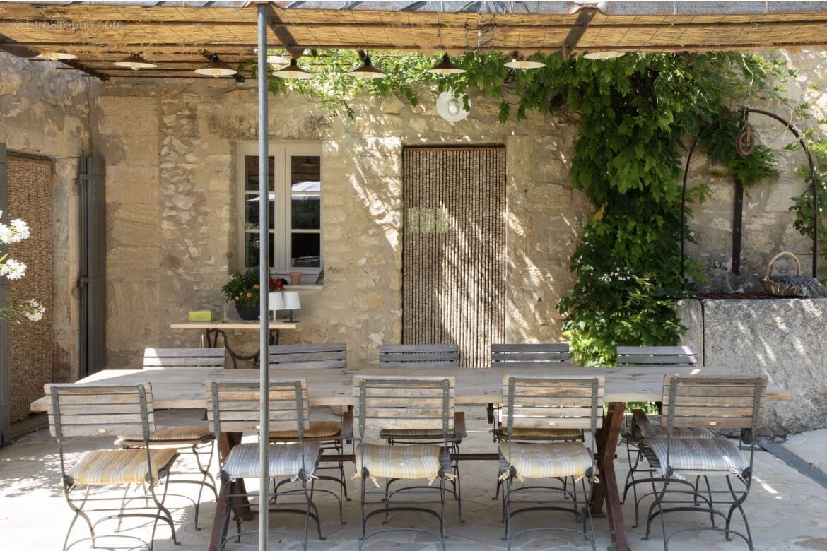 Maison à OPPEDE
