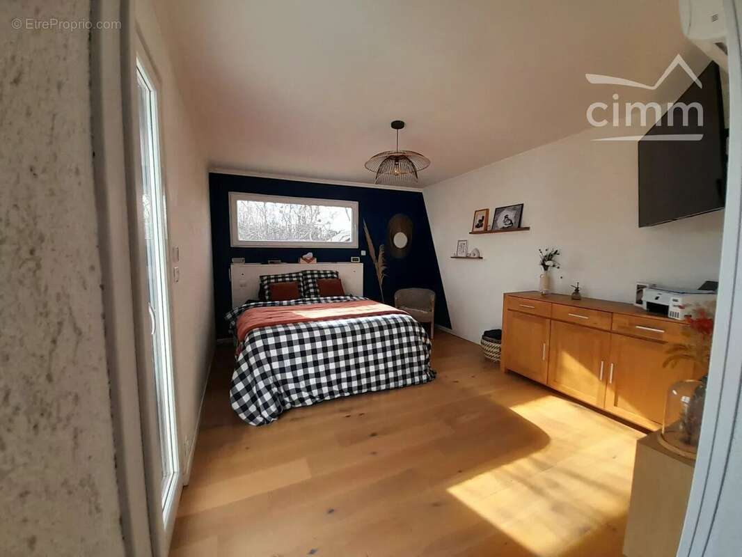 Maison à CHOUZY-SUR-CISSE