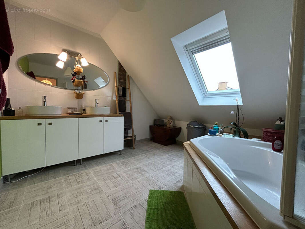 Maison à SAINT-RENAN