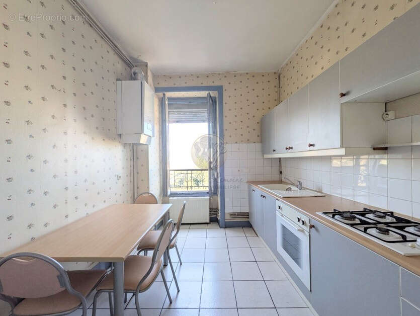 Appartement à OULLINS