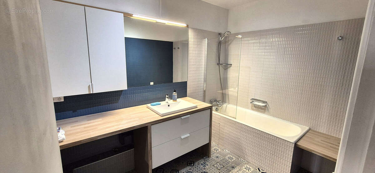 Appartement à MARSEILLE-7E