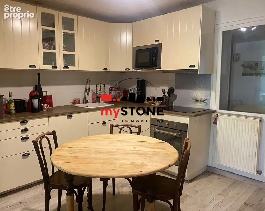 Photo Appartement à Villefranche-Sur-Saone au prix de 165 000€