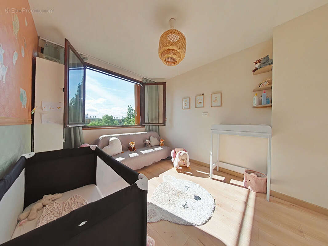 Appartement Fontenay Le Fleury 5 pièce(s) - photo 11