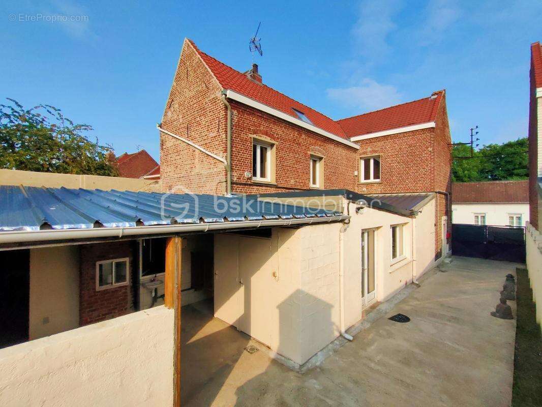 Maison à HOUPLIN-ANCOISNE