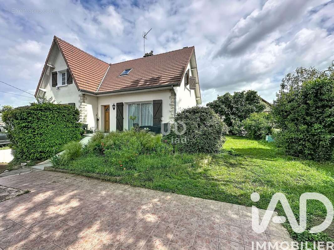 Photo 2 - Maison à SARTROUVILLE