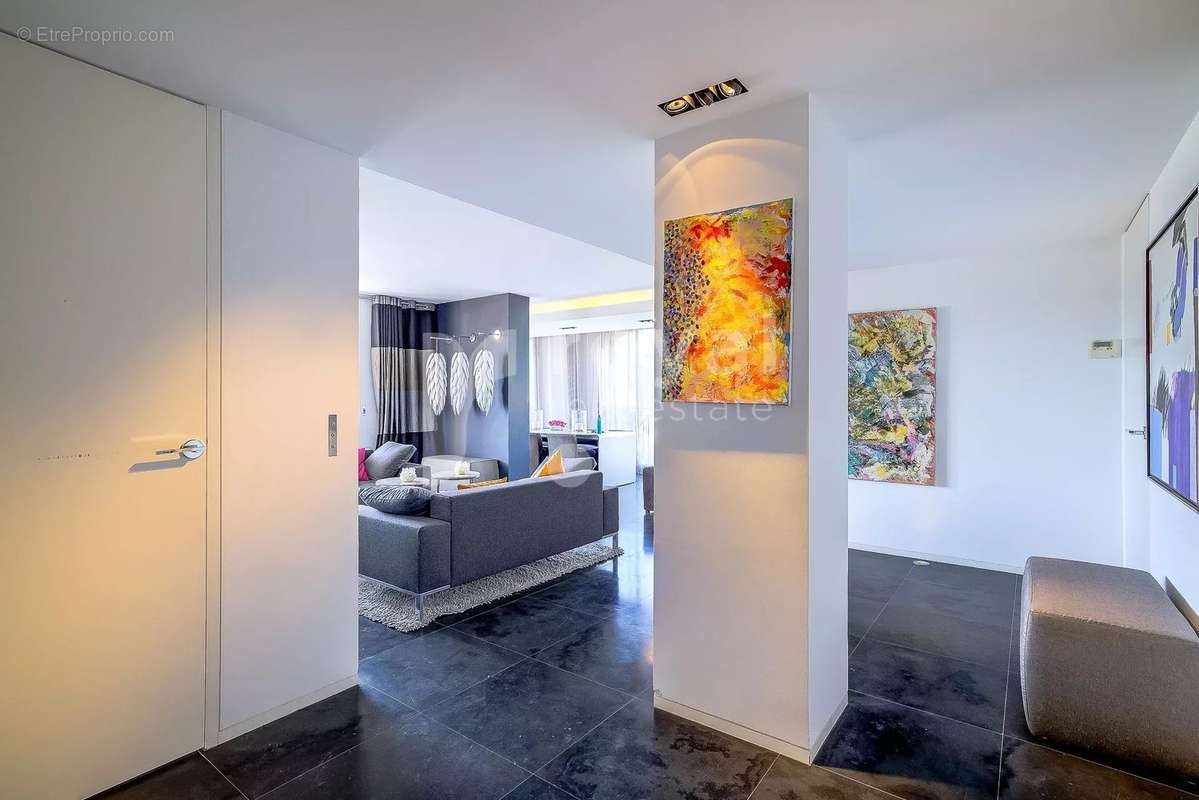 Appartement à MOUGINS