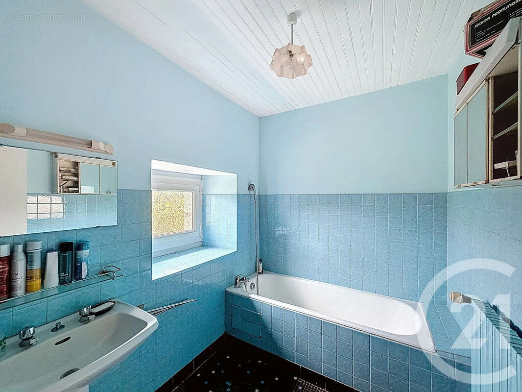 Maison 110 m² à Prat  - photo 14
