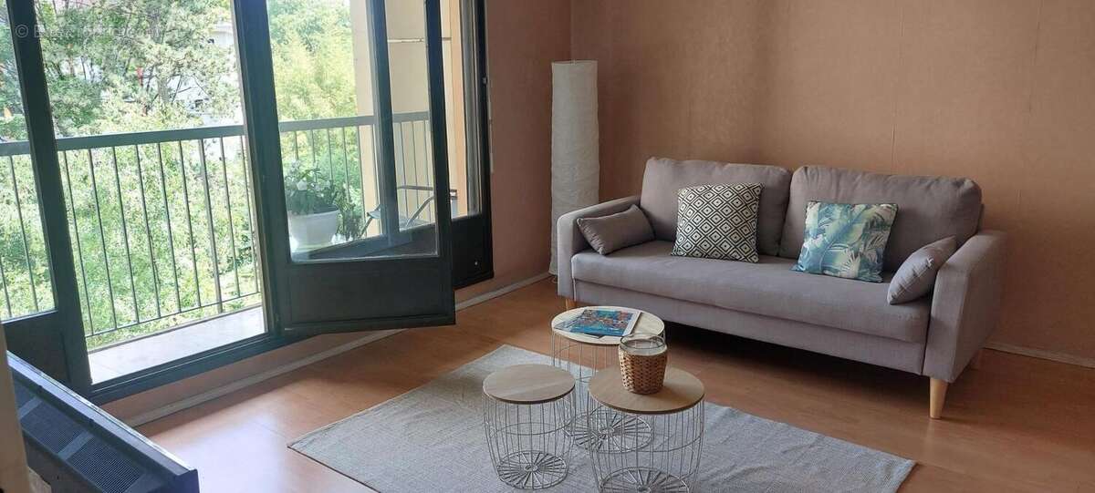 A VISITER SANS TARDER: Appartement T3 de 75m2 avec balcon - photo 3