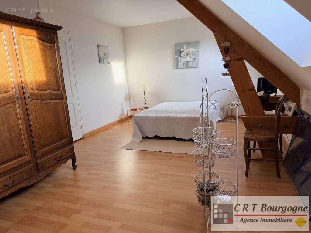 Maison à VILLIERS-SAINT-BENOIT