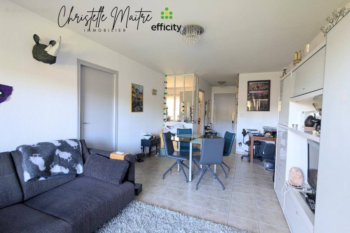 Appartement à SAINT-MARTIN-DE-CRAU