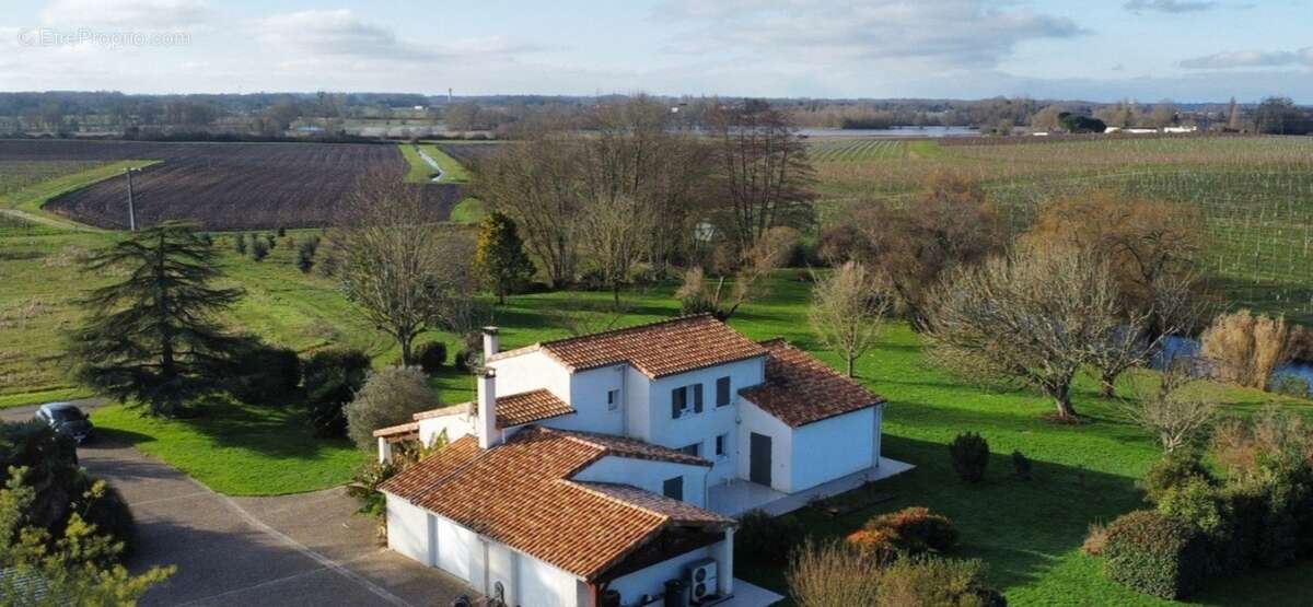 Maison 175 m² à Meursac  - photo 19