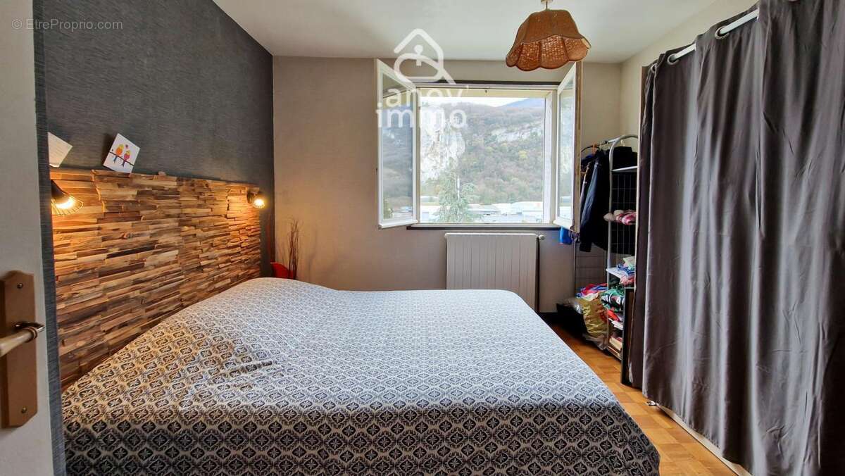 Appartement à FONTAINE