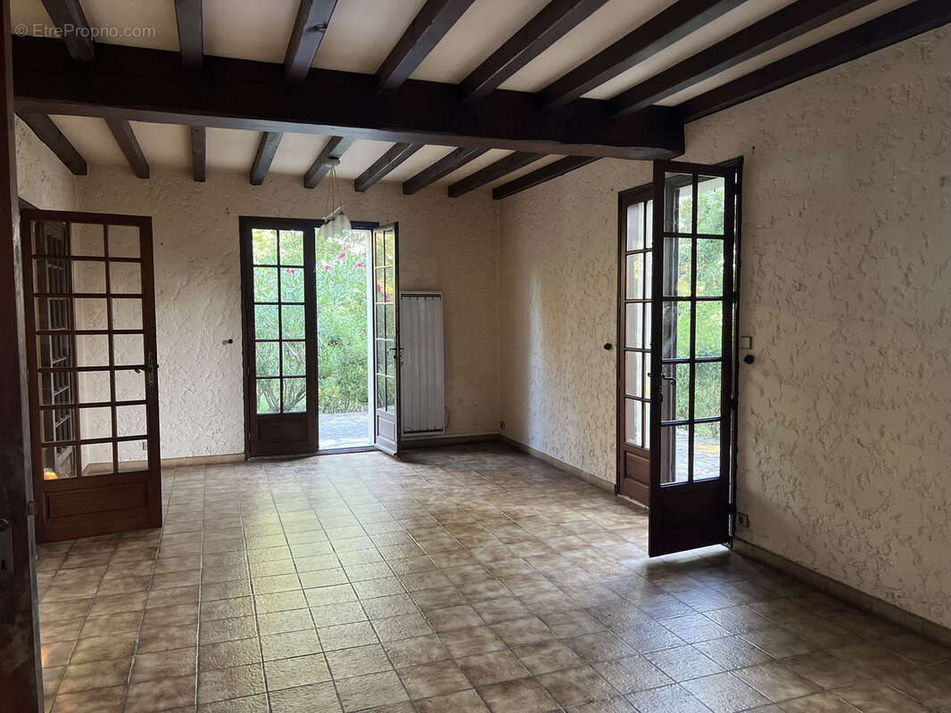 Maison familiale de caractère sur vaste terrain arboré - photo 5